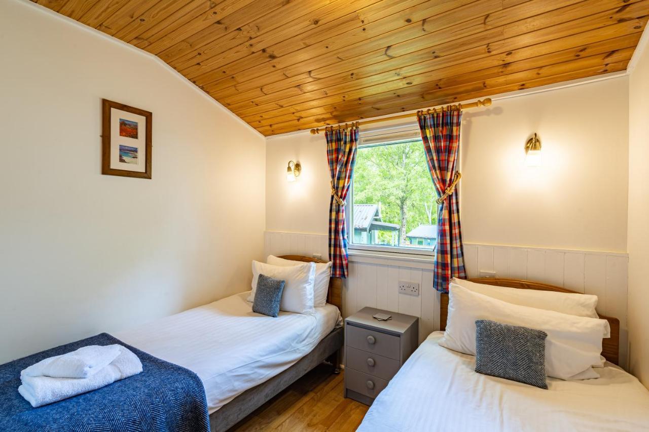 Heather Lodge 10 With Hot Tub Belladrum 外观 照片
